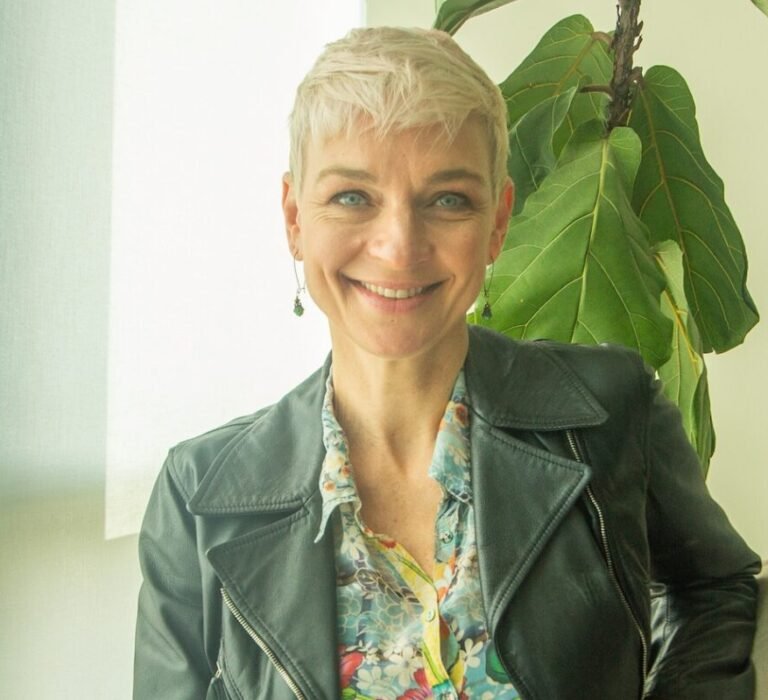 Head Shot of Nicki Nelis | Unison Mental Health